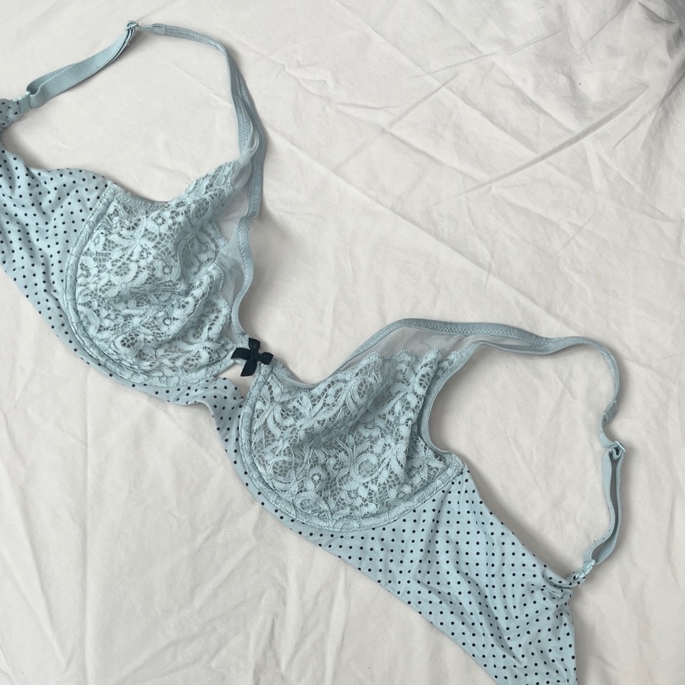 Victoria Secret Blue Lace Bra 34DD